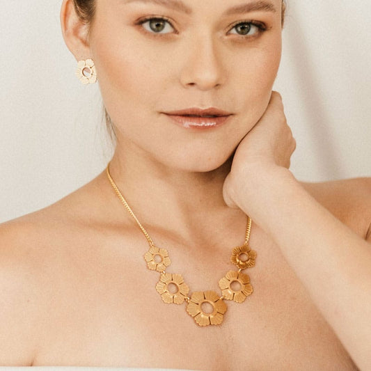 Collar Aina